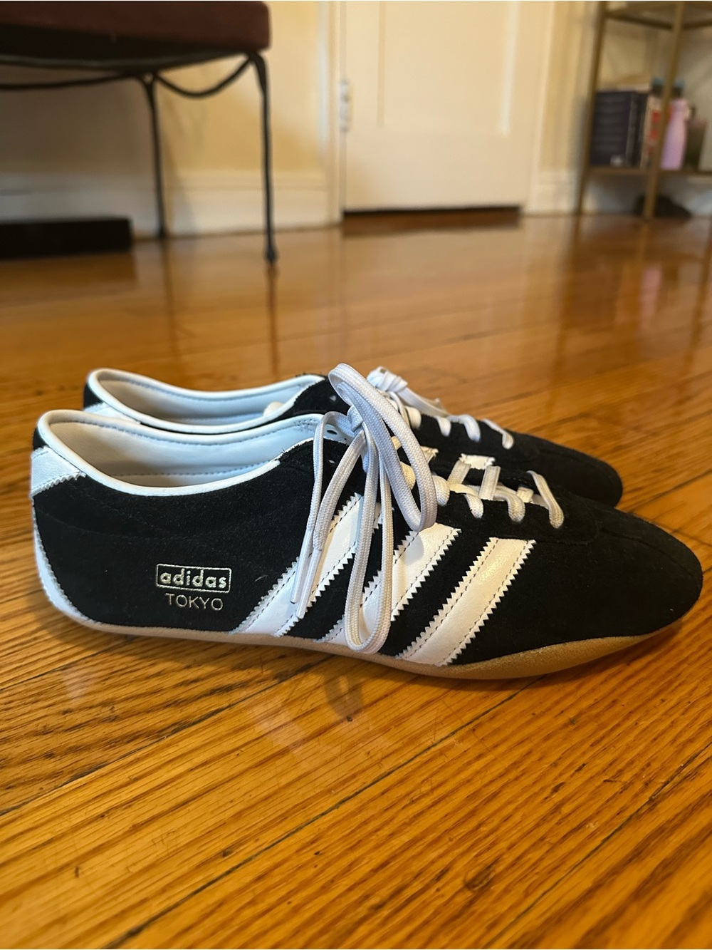 adidas Tokyo Women’s Black & White Suede Sneakers with Gum Sole, size 9